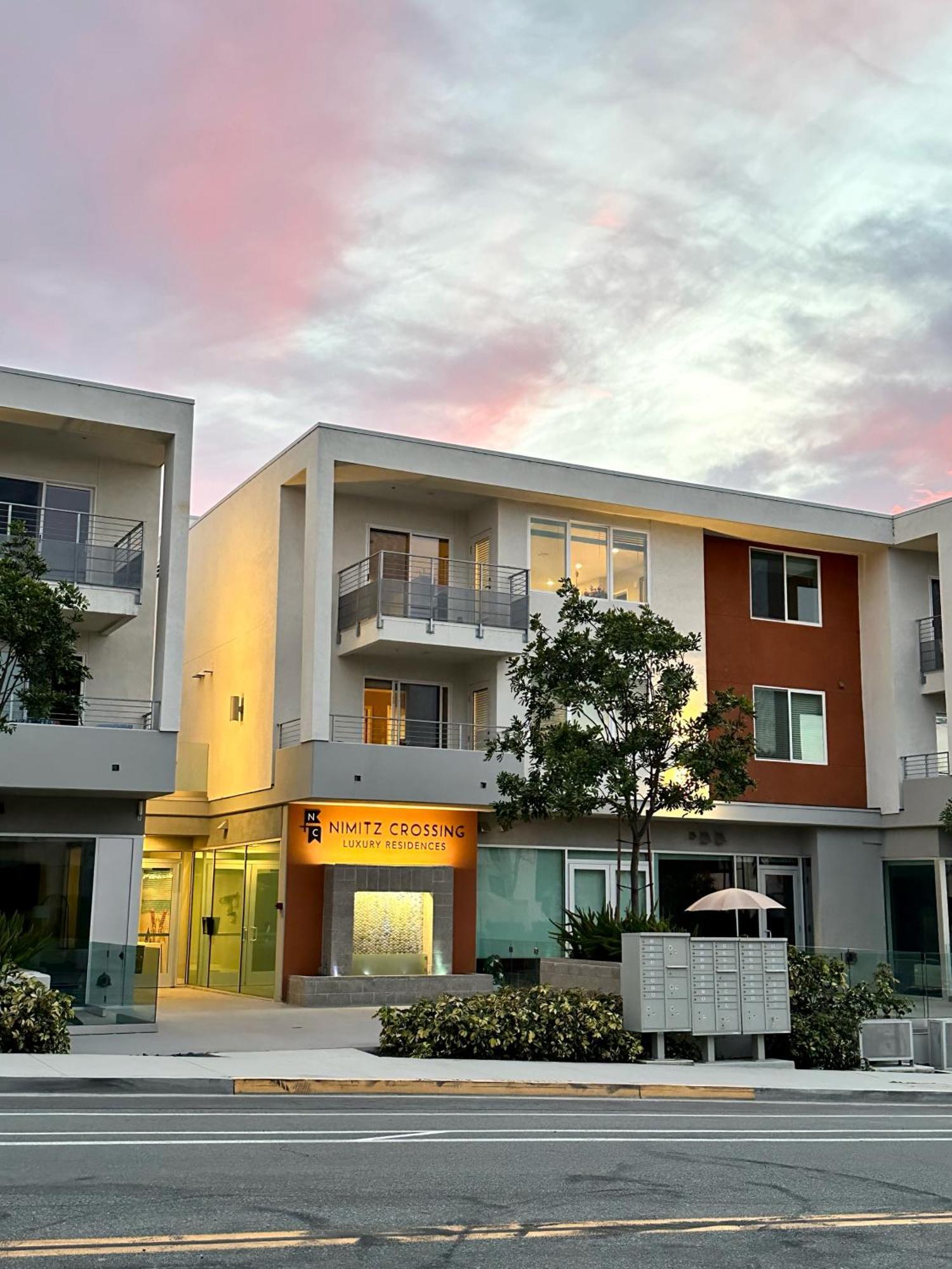 Nimitz Crossing Luxury Residences サンディエゴ エクステリア 写真